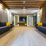 Hillhouse Pensjonat 4*