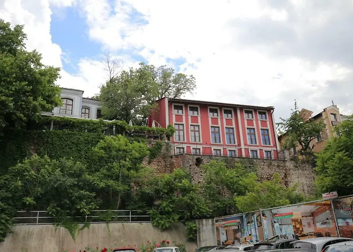 Hillhouse Konukevi 4*