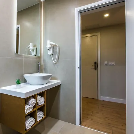 Hillhouse Casa de hóspedes 4*